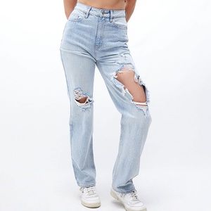 High rise 90s boyfriend jeans